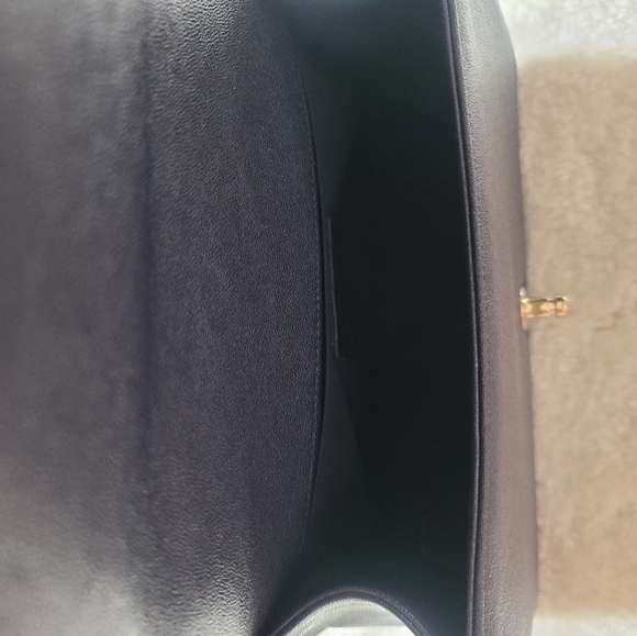 Chanel Old Medium Boy - Picture 14 of 14